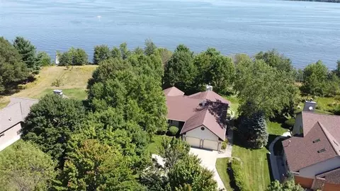w5092 North Osprey Drive, New Lisbon, WI 53950