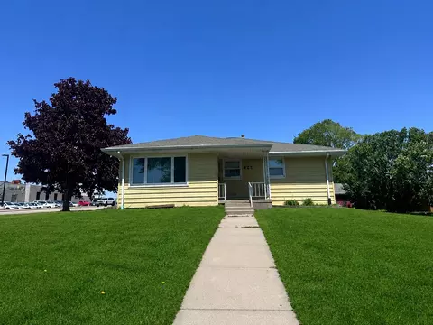 421 W Calhoun St, Cuba City, WI 53807