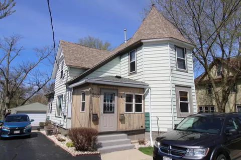 610 N Center St, Beaver Dam, WI 53916