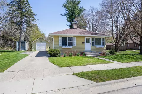 420 N Walnut St, Janesville, WI 53548