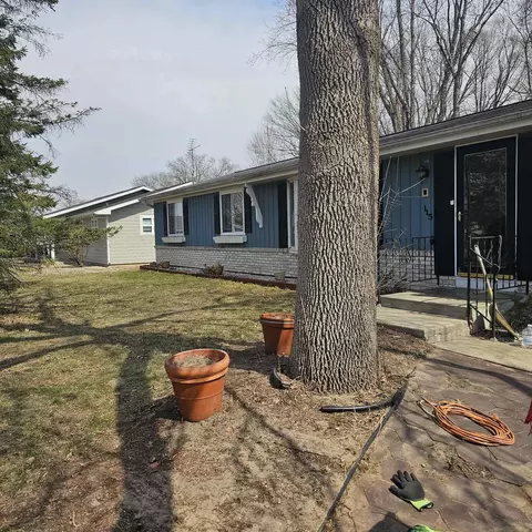 115 Lake Rd, Portage, WI 53901