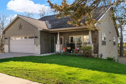 919 S Spring St, Beaver Dam, WI 53916