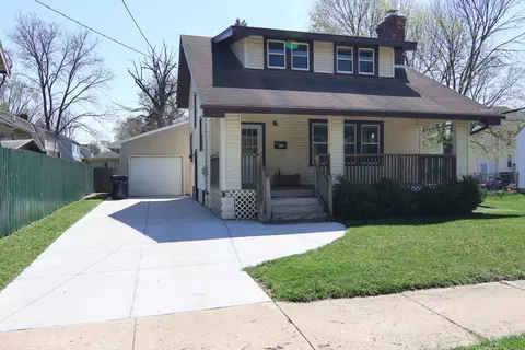 936 Walker St, Janesville, WI 53545