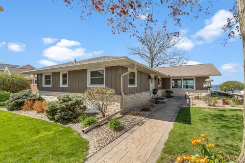 3060 Shadyside Dr, Stoughton, WI 53589