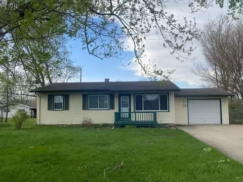 2950 S Iris Dr, Beloit, WI 53511