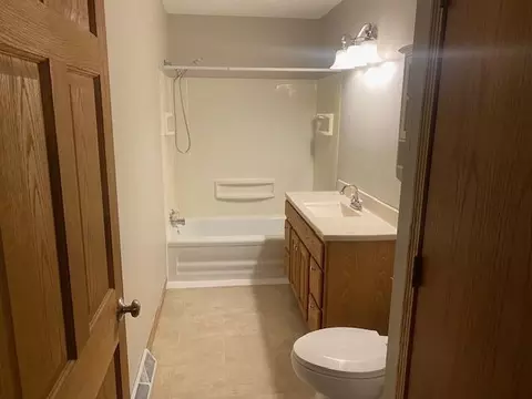 Bath - 2950 S Iris Dr, Beloit, WI 53511 photo 1 of 3