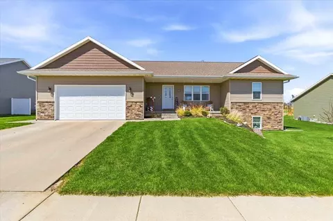 1421 21st St, Baraboo, WI 53913