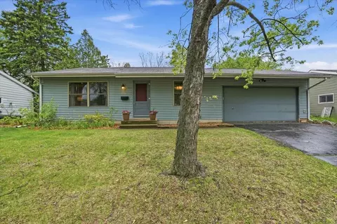 2402 Westbrook Ln, Madison, WI 53711
