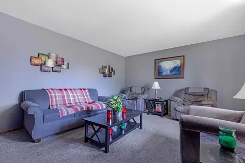 Living - 621 E Holly Rd, Beloit, WI 53511 photo 2 of 4