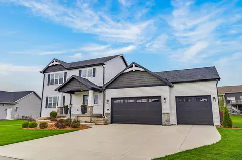 1925 Grieg Dr, Mount Horeb, WI 53572