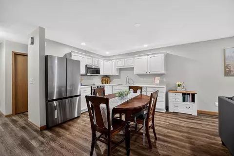 1026 Stonewood Xing, Sun Prairie, WI 53590