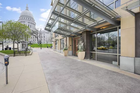 100 Wisconsin Ave #1105, Madison, WI 53703