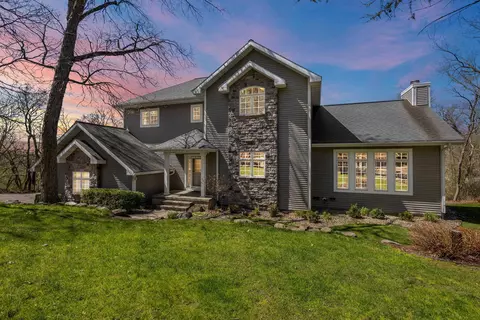 4917 Foxfire Trl, Middleton, WI 53562