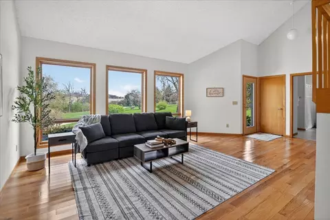 6841 Cross Country Rd, Verona, WI 53593
