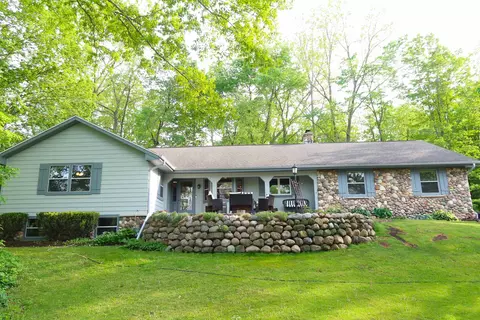 15305 Santa Maria Ct, Brookfield, WI 53005