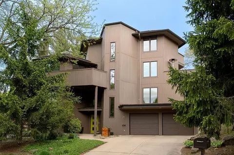21 Foxboro Cir, Madison, WI 53717