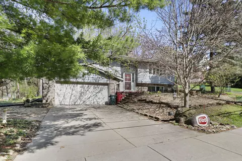 6014 Old Middleton Rd, Madison, WI 53705