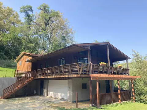11885 Bank St, Trempealeau, WI 54661