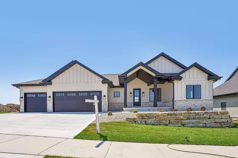 1409 Yeske Dr, Waunakee, WI 53597