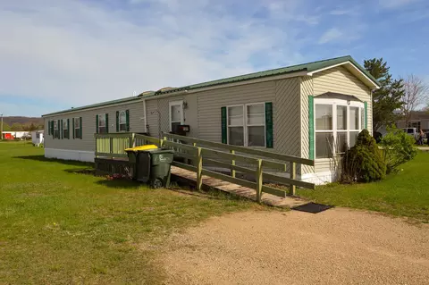 107 Park St, Boscobel, WI 53805