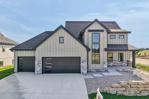 1405 Yeske Dr, Waunakee, WI 53597