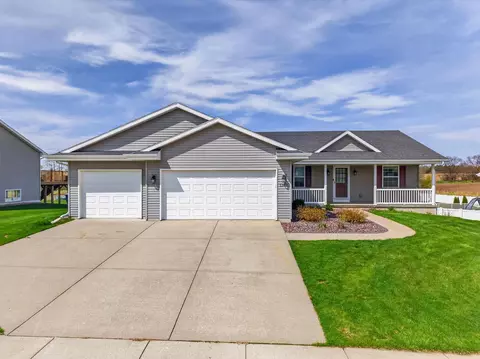 1303 Prominence Dr, Janesville, WI 53548