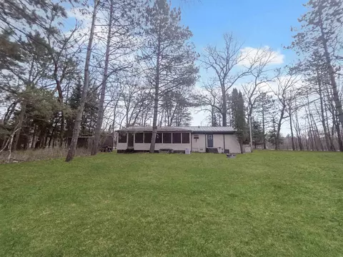 1985 14th Dr, Friendship, WI 53934
