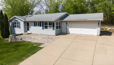 15208 W Carroll Rd, Brodhead, WI 53520