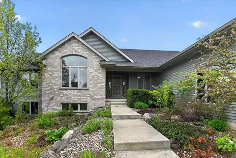 2988 Wyndwood Way, Sun Prairie, WI 53590