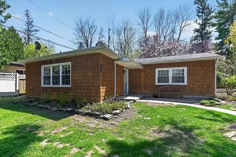 525 Hilldale Ct, Madison, WI 53705