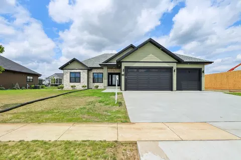 2005 Mulberry St, Sauk City, WI 53583