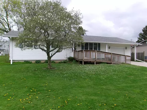 202 Sharp Ave, Reeseville, WI 53579