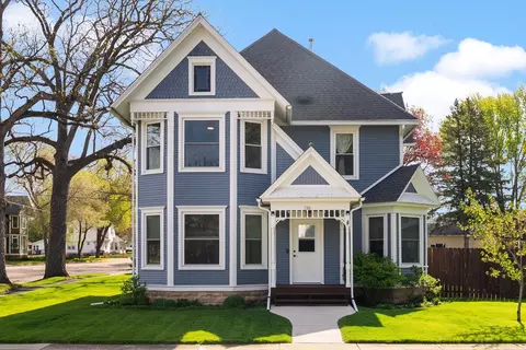 136 N Lincoln St, Poynette, WI 53955