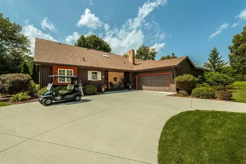 1825 Country Club Rd, Stoughton, WI 53589