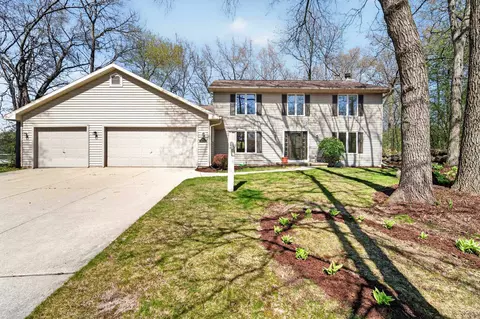 754 Timber Ridge Dr, Oregon, WI 53575