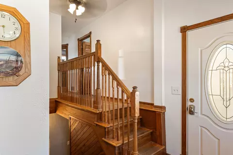Entry Way - n7031 County Road E, Ripon, WI 54971 photo 2 of 3