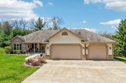 875 Fawn Ln, Grand Marsh, WI 53936