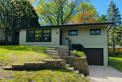 4909 Eyre Ln, Madison, WI 53711