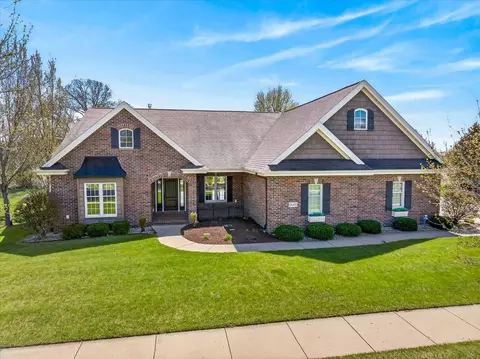 1642 Bellewood Dr, Waunakee, WI 53597