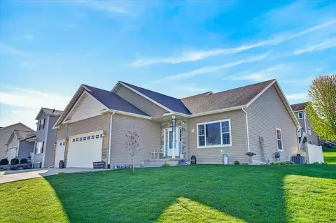 905 Ellie Rae Dr, Lodi, WI 53555