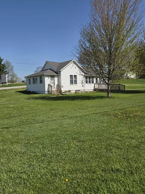 525 W Water St, Shullsburg, WI 53586