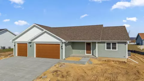 512 Eisenhower St, Baraboo, WI 53913