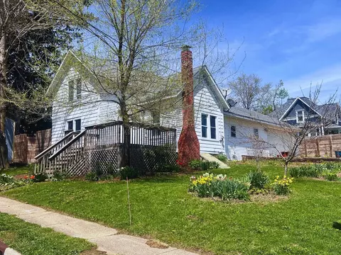 107 Richards St, Ridgeway, WI 53582