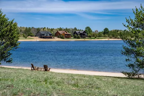 n8012 Copper Point Drive, New Lisbon, WI 53950
