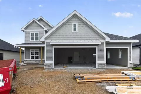 906 Travis Larson Ct, Waunakee, WI 53597