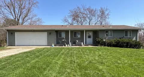 3880 Oak Park Rd, Deerfield, WI 53531