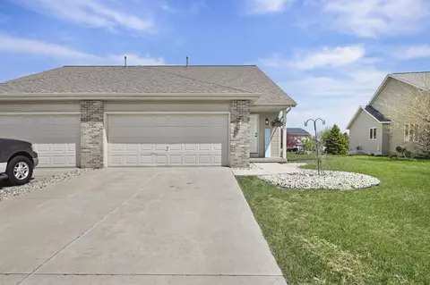 640 Tower Dr, Sun Prairie, WI 53590