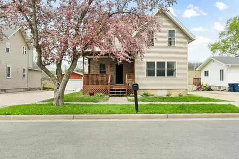 231 N Main St, Deerfield, WI 53531