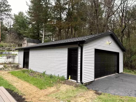 w5640 Cedar Trail, Neshkoro, WI 54960