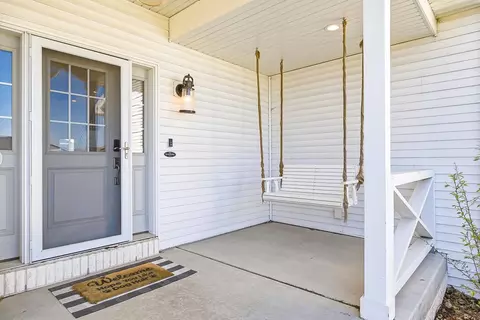 Exterior - 810 Sumac St, Oregon, WI 53575 photo 8 of 9